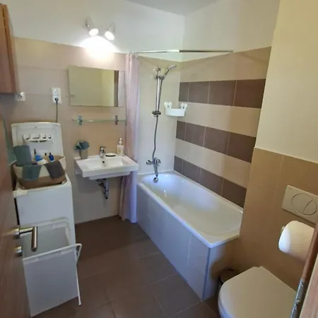 شقة Dandar - Cozy Near Semmelweis *